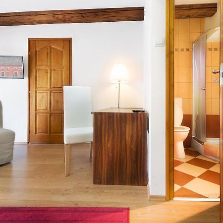 Rubra Panzio Bed & Breakfast Vac Luaran gambar