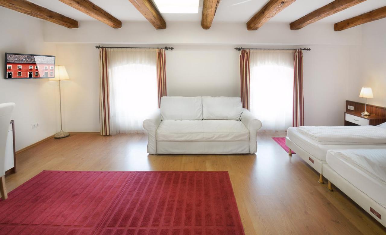 Rubra Panzio Bed & Breakfast Vac Luaran gambar