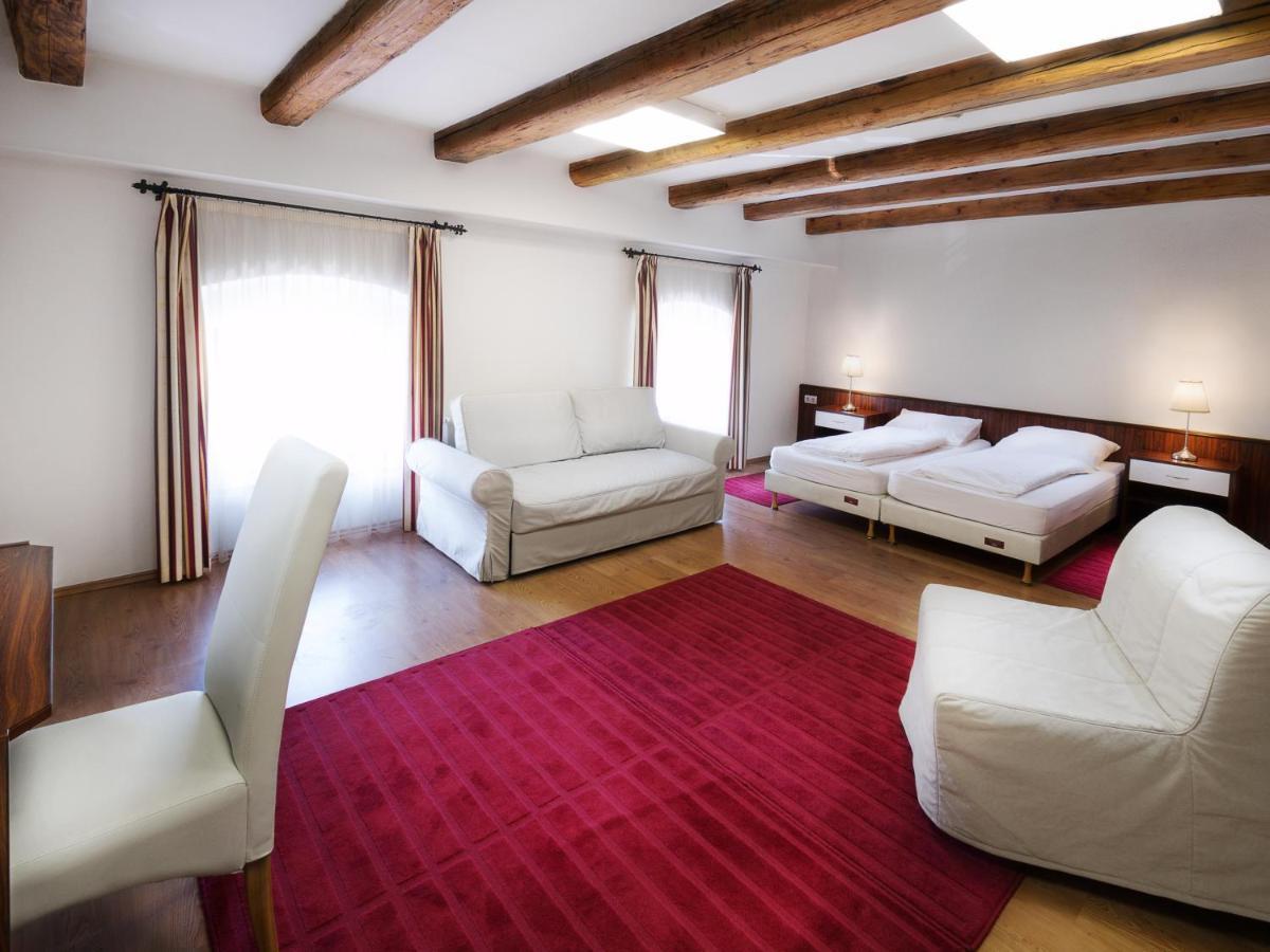Rubra Panzio Bed & Breakfast Vac Luaran gambar